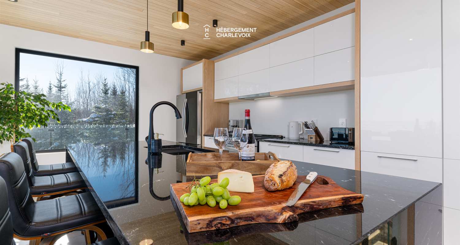 ALT-49 - Villa contemporaine offrant les splendeurs du St-Laurent!